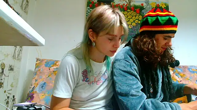 Spy Show with boy. lil mosh in my kithen + POW BLOWJOB - video by Sophie_Bell cam model