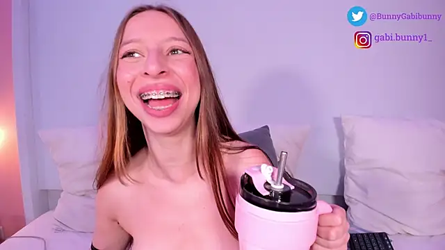 Private Show_I show my pussy in close-up