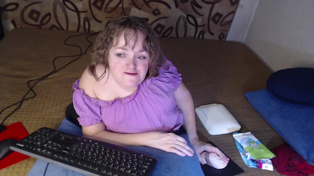 [30 Oct 21:52] Private Show - Showing hairy anal - video của người mẫu cam MiniNatalie