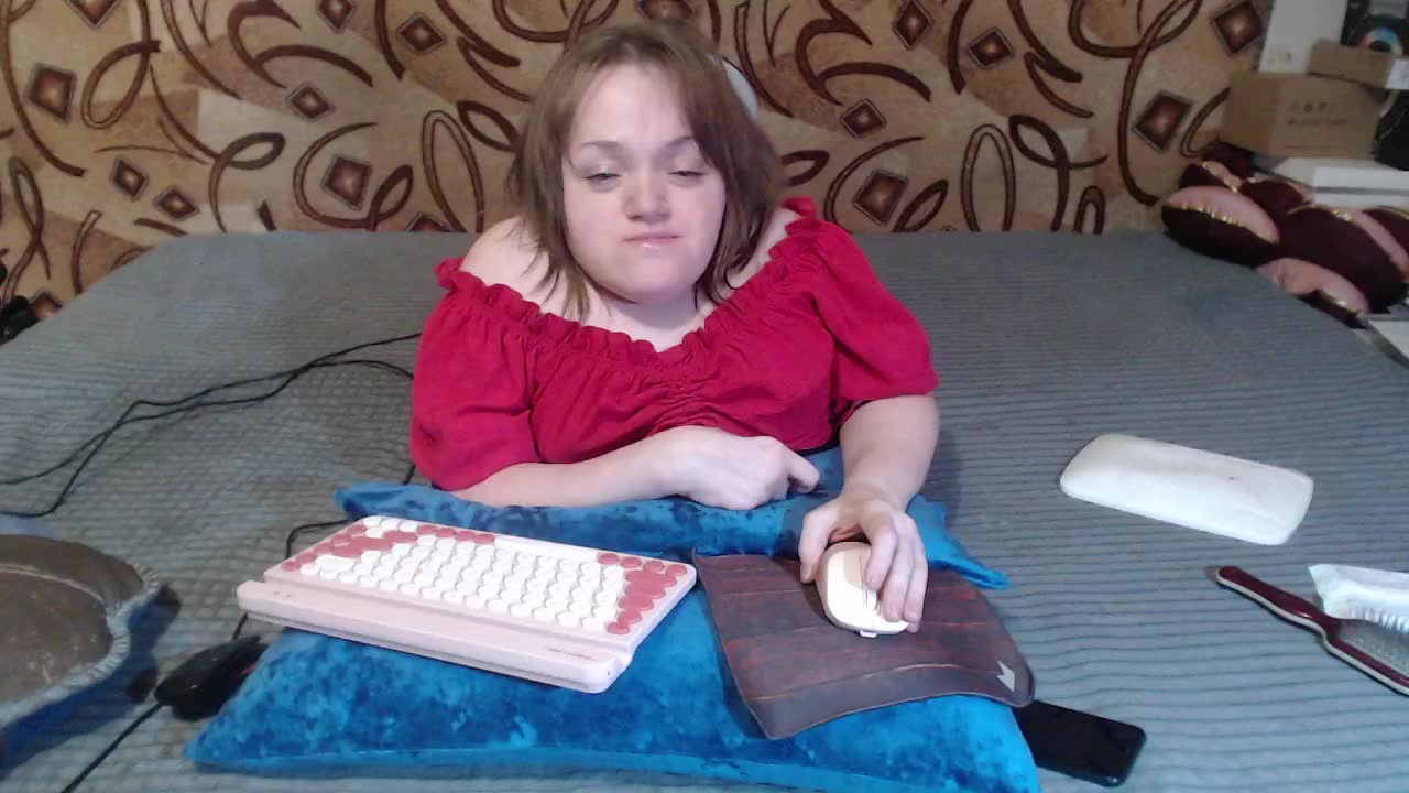 [13 May 06:25] Private Show - Showing myself - video của người mẫu cam MiniNatalie