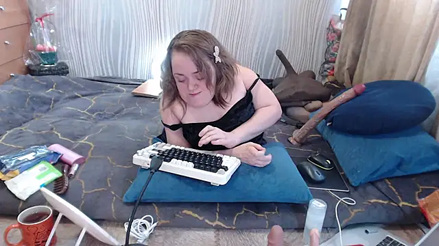 I'm fucking a hairy pussy [12 Apr 11:58] Private Show - video by MiniNatalie cam model