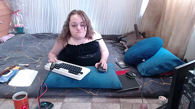 Fucking a hairy pussy - [4 May 10:34] Private Show - video by MiniNatalie cam model