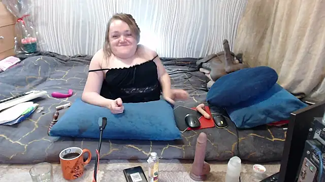 Fucking a hairy pussy - [4 May 21:22] Private Show - video của người mẫu cam MiniNatalie