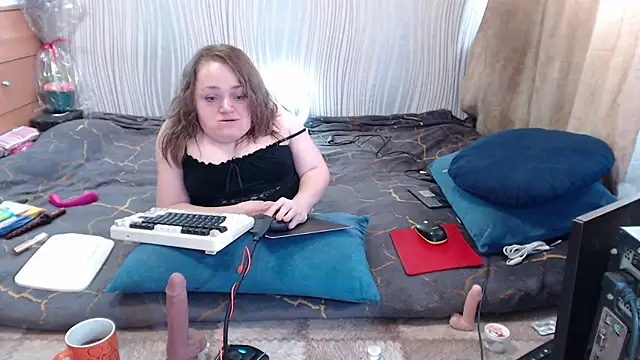 Fucking hairy pussy and anal - [5 May 12:01] Private Show - video của người mẫu cam MiniNatalie