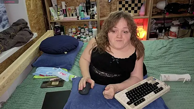 I ride a dildo and show my pussy [14 Dec 19:55] Private Show– MiniNatalie kameramodell videója