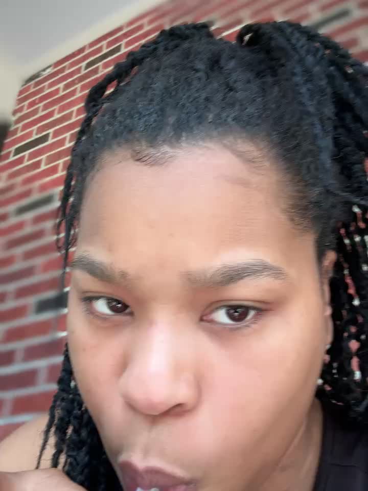 Do you like my asshole? - video by Ariviolet cam model