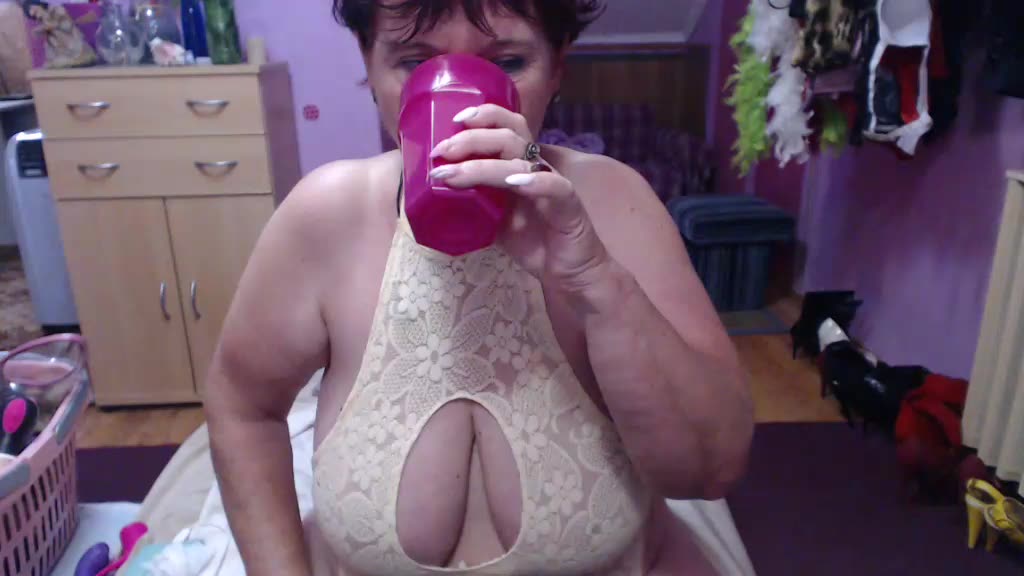 Private Show on my birthday - video by Scarlett6331 cam model