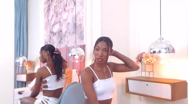 MMM PUSSY  HORNEY 🔥 - Video von SabrinaDevill Cam-Model