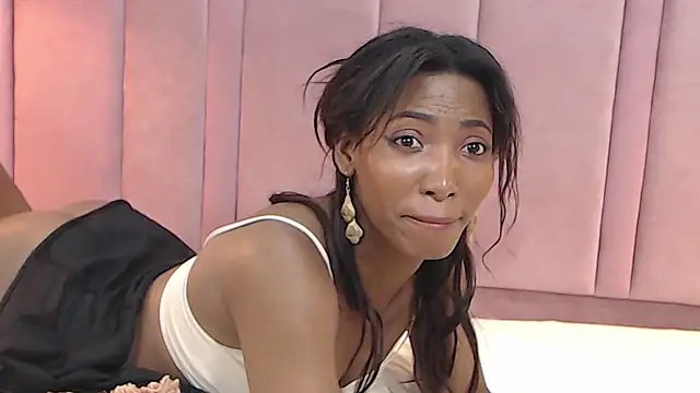 ass play - Video von SabrinaDevill Cam-Model