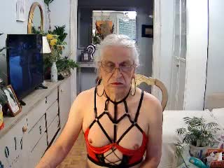 [23 Jul 18:20] Private Show – video modela na kameri PutaCarla