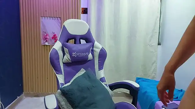 [13 Jun 20:17] Private Show - Cataleyalove_ADY主播的视频