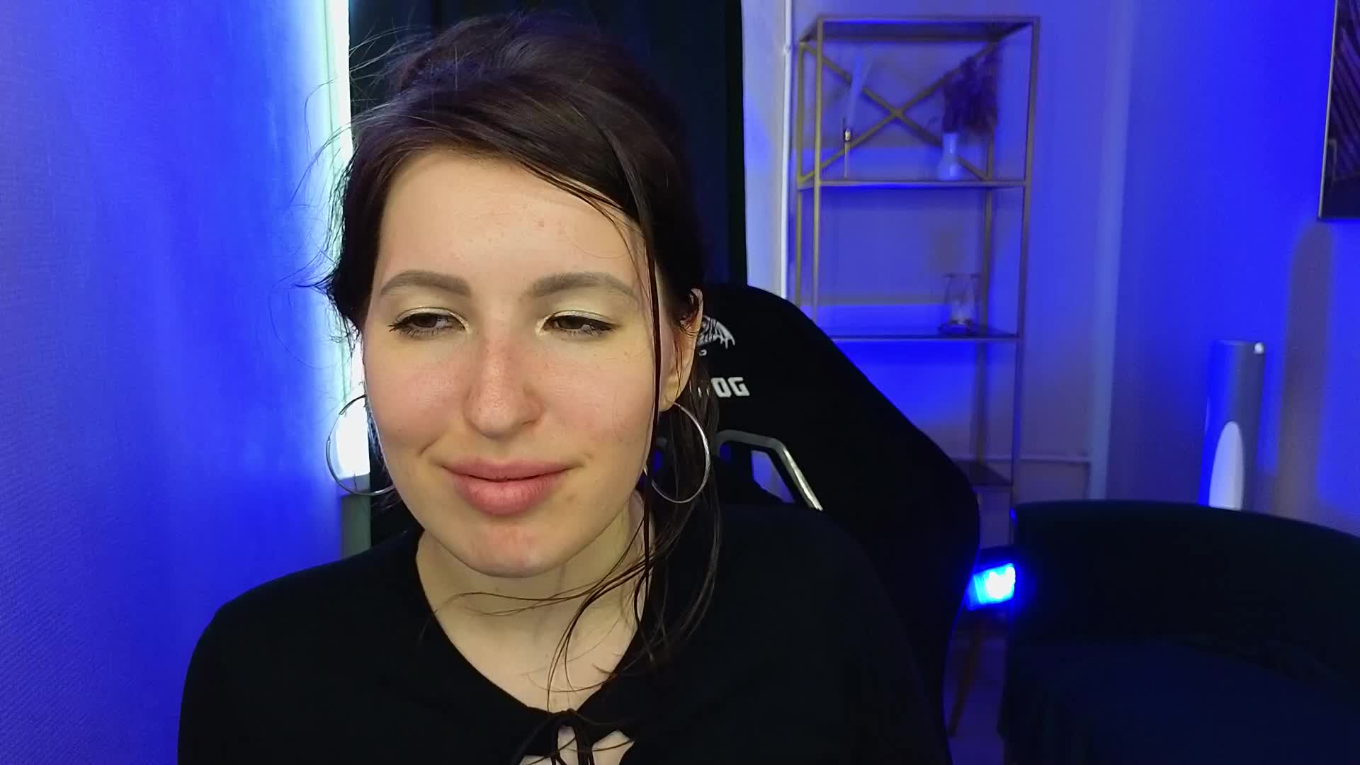 Strip dance for you - video by Peneloppa_Star cam model