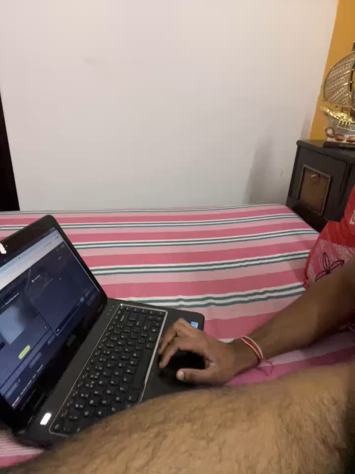 Muscle guy masterbates - ক্যাম মডেল Beast_guy-এর ভিডিও