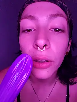 Cum With Me – video od webkamerové modelky xmoira3x