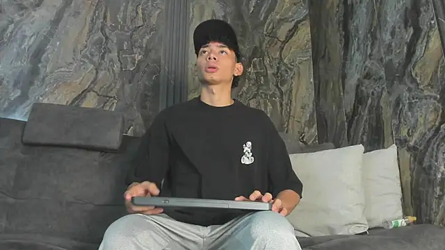 squirt show - video by Daviid_laidd cam model