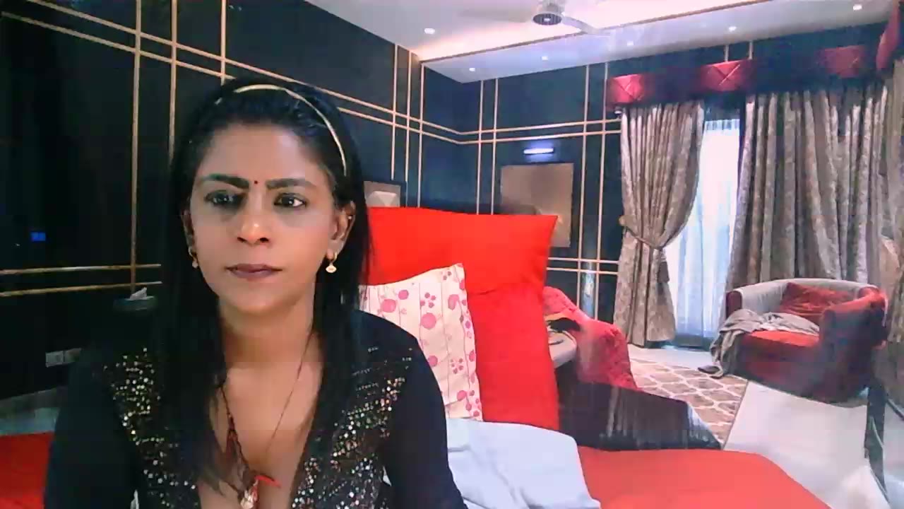 [1 Oct 23:18] Private Show - video van EroticSexyStripper cam-model