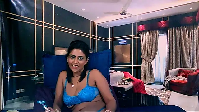 [8 Jan 01:38] Private Show - video van EroticSexyStripper cam-model