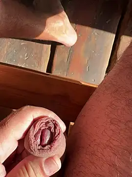 From soft to medium hard  outside - video di nipplegayfeet modella di cam