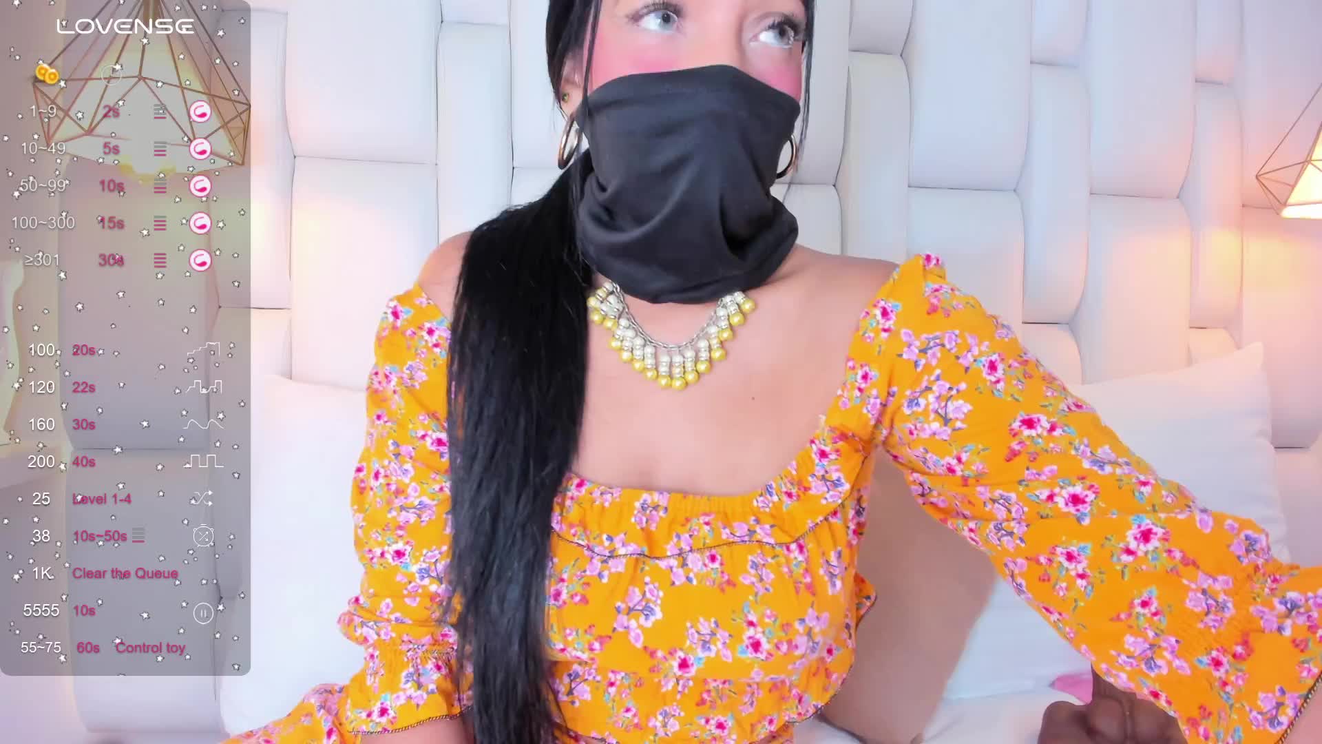 delicious ass finger masturbation - Vídeo de Adrika23_