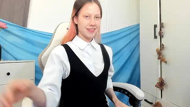 Private Show pussy+anal - video od modelky/modela Silly__Milly