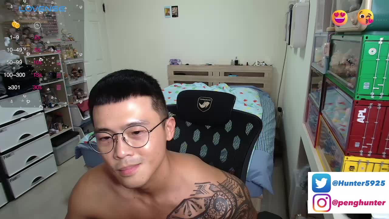 [25 Mar 15:35] Private Show