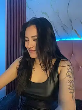 fingers in pussy hard - angellique_22 adlı kamera modelinin videosu