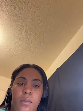 [23 Apr 12:11] Private Show - video by prettlovely14 cam model