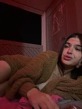 [29 Nov 02:10] outside socks/fingering - video by SafeinouterSpace cam model