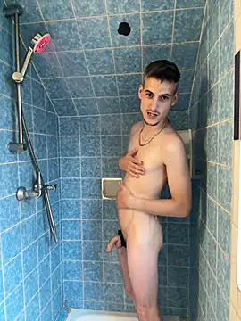 [1 Jul 18:48] Group Show dusch show im stream－カメラキャストのCookieboy88の動画