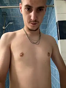 🧼GEIL DUSCHEN GEWESEN 💦10 min－カメラキャストのCookieboy88の動画