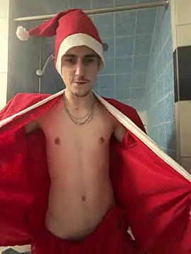 🎄Weihnachtsmann unter der Dusche  Public Show－カメラキャストのCookieboy88の動画