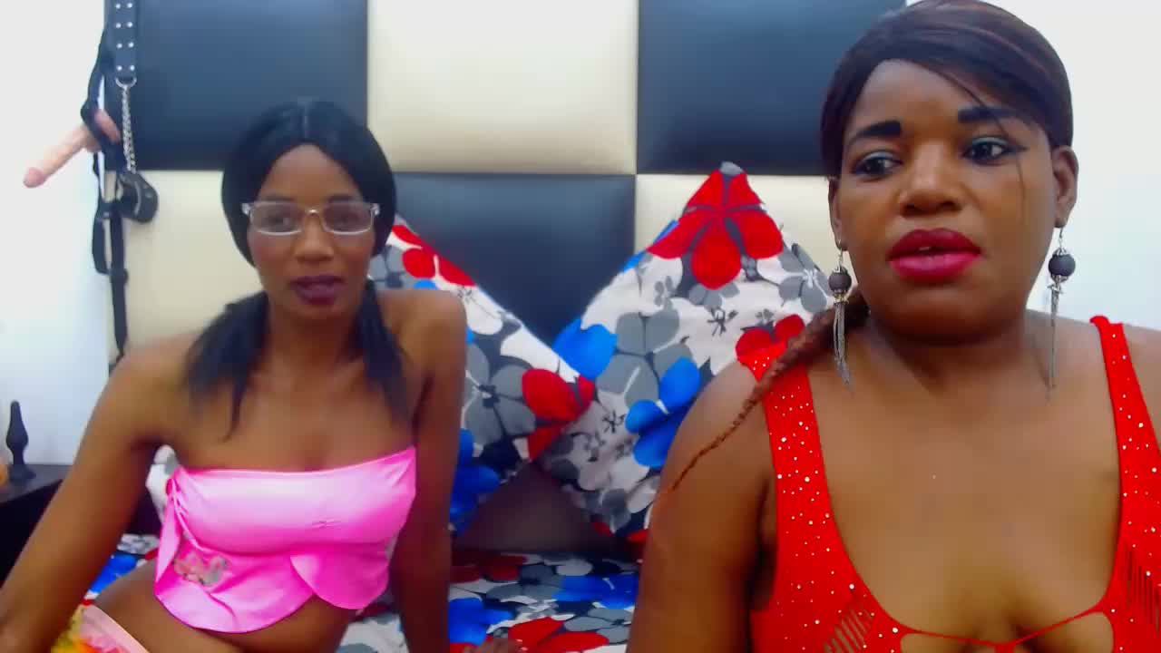 [11 Mar 13:38] Private Show – video od webkamerové modelky MILKYLONGPUSSYLIPSS