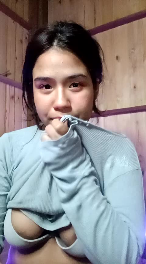 [16 Apr 22:31] Private Show