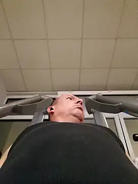 [1 Oct 00:37] Public Show - video by Netterarsch40 cam model