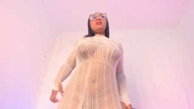 Sexy dance, show saliva tits - video by Esmeralda_Duarte cam model