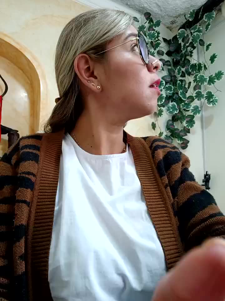 Start the morning with a real cock blowjob