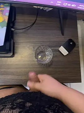 Cumming in a glass 🤤😛💦