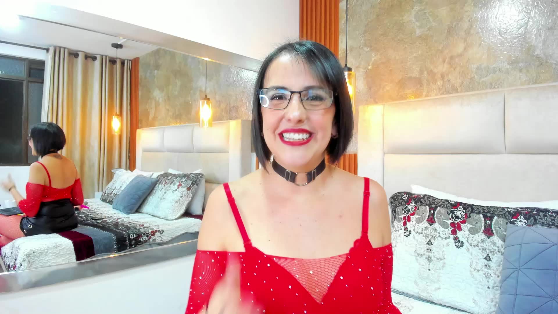 Back to Red 💖 - video van IsisBlake cam-model