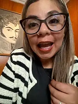 135- Watch me shake legs as I cum so big - video by _Cata-Office1 cam model