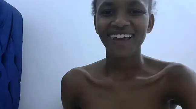 dildo and vibrator in pussy - video by Sexxieshanty cam model