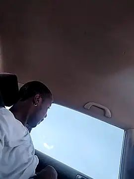 [10 Feb 12:42] Public Show – video modela na kameri bobzerr