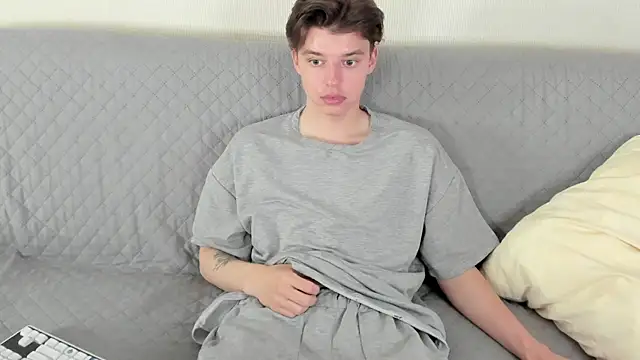 2 Cum show and jerking off with cum