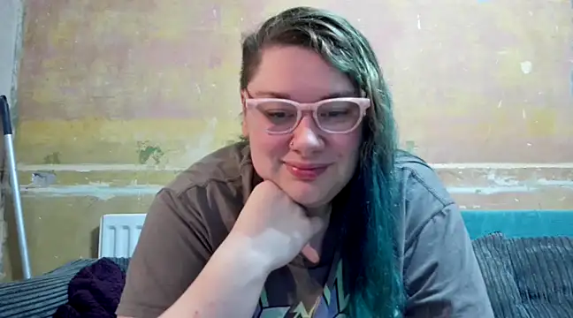 Clit close up and lovense dildo fun - video by Bustycurves cam model