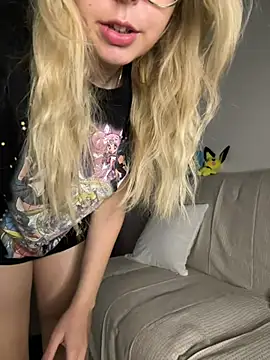 Spy Show - Horny After wake up, Secret orgasm 🤫🩷