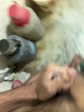 [30 Dec 17:44] Public Show - video by ALWAYSHORNYDADDY cam model