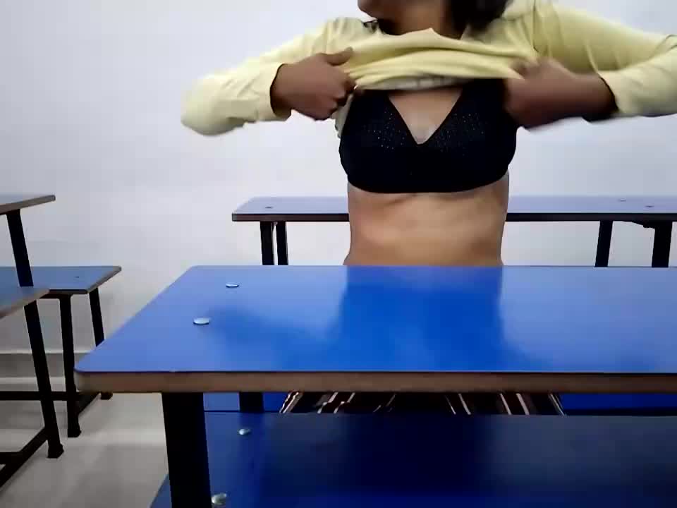 boobs show