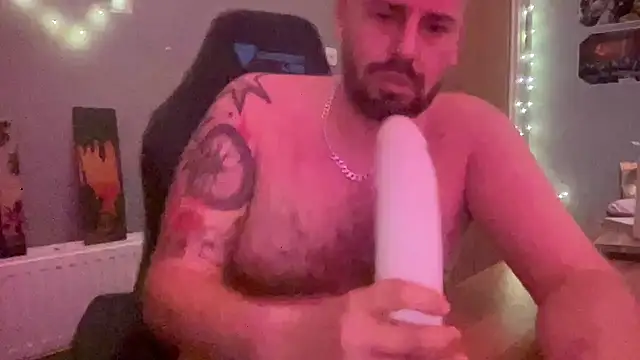 Private show ~ sucking and riding dildo - vídeo de la modelo de cam BUILDER4YOU