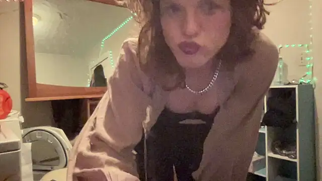 Cutest outfit - video by Bby_girl23 cam model