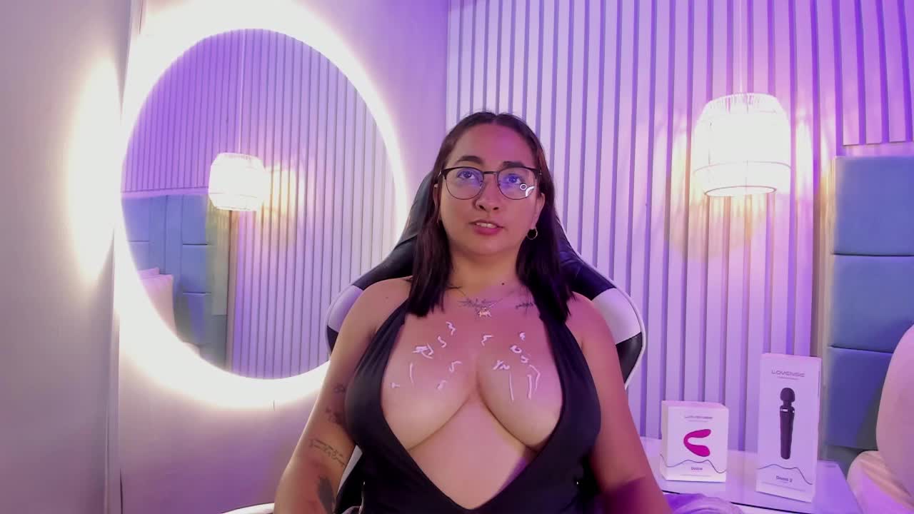 Polla en TETAS 💦