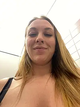 HOTTEST BLOWJOB HERE! + SURPRISE in the end 💦